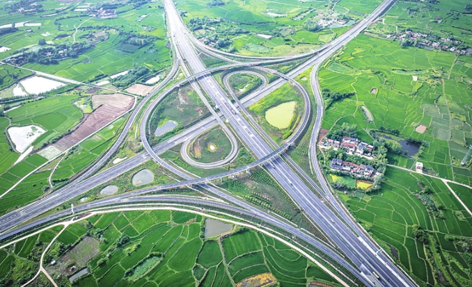 上半年，河南省交通基础设施投资724.8亿元