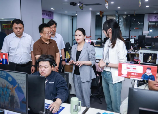 区领导专题调研直播电商产业发展