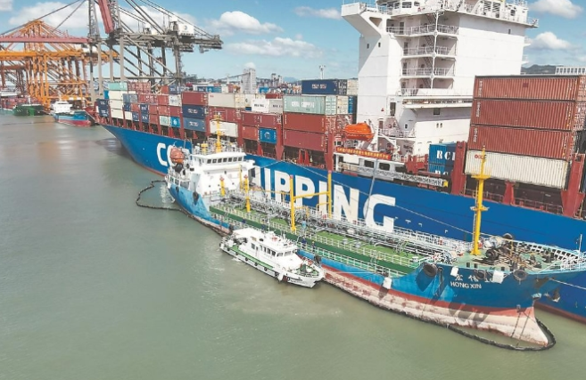 福建首单船用生物燃料油加注成功 厦门港持续推动航运低碳转型