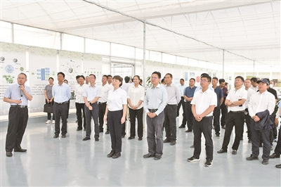丽江市举行二季度重大项目重点产业现场观摩推进会