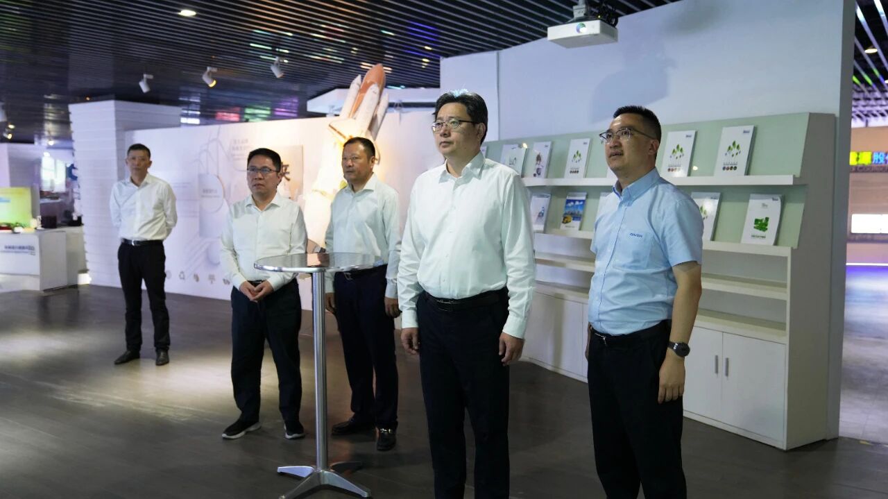 以产业升级新突破构筑园区发展新优势！区领导调研青浦工业园区