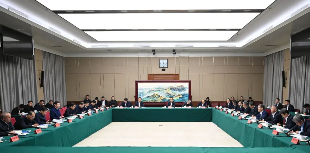 我省与部分中央企业举行工作会商